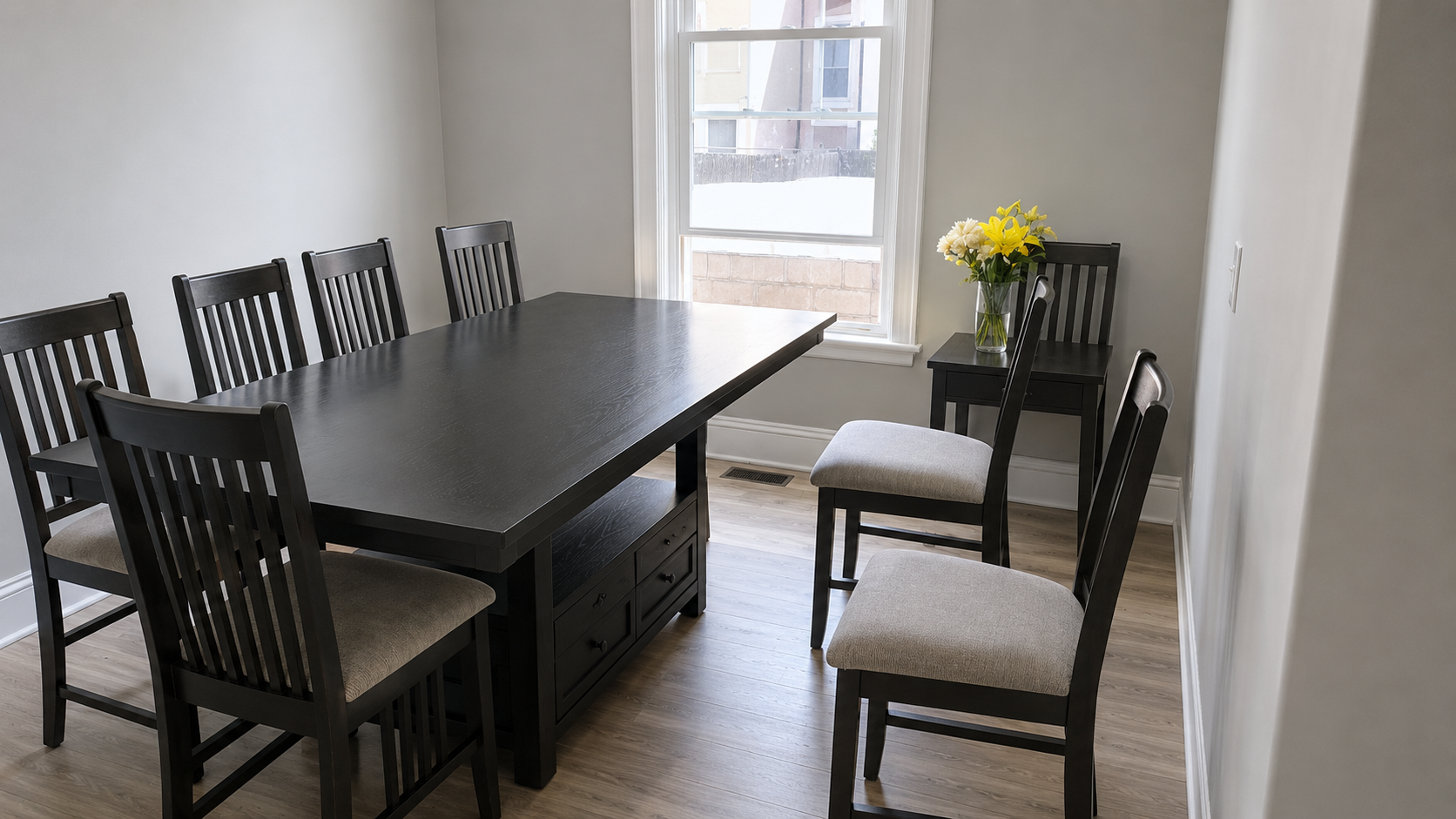 Shared dining room